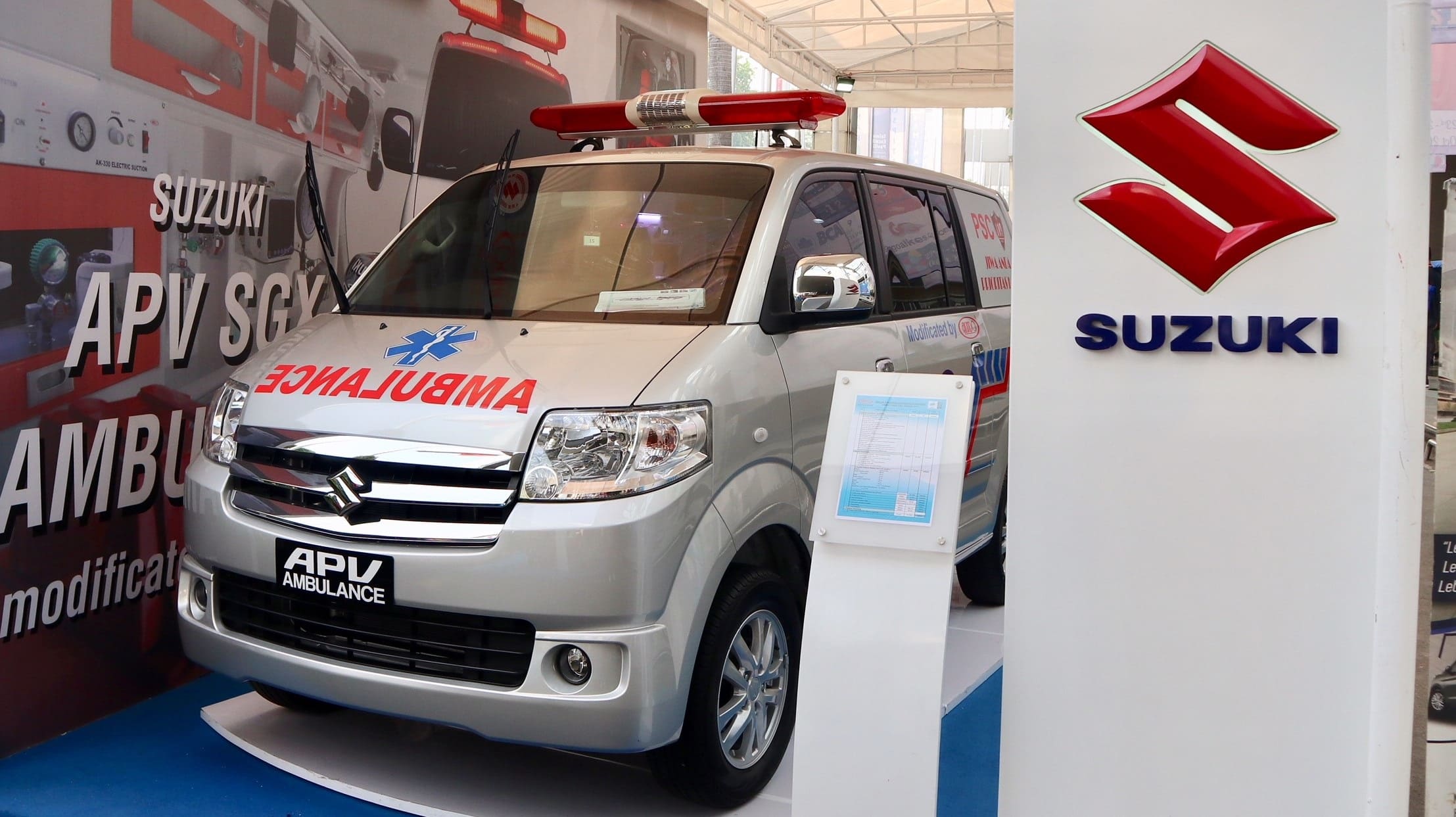 suzuki hadirkan 3 unit karoseri ambulans dalam ajang hospital expo 2019